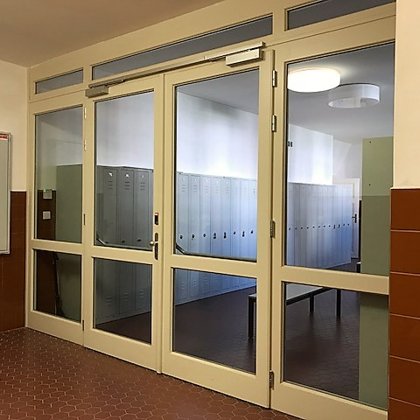 Gymnázium Duhovka protipožární stěny a dveře